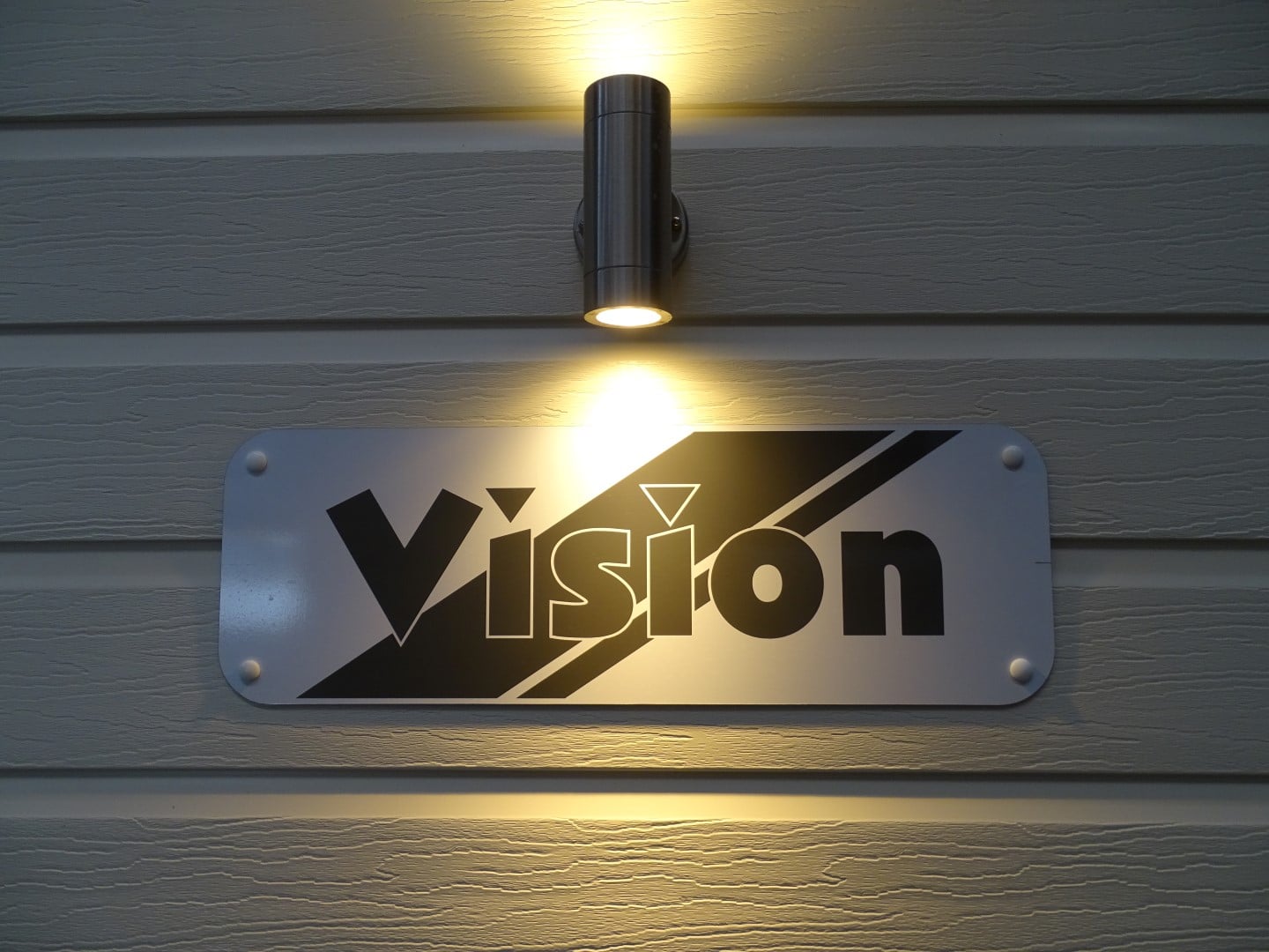 Vision16